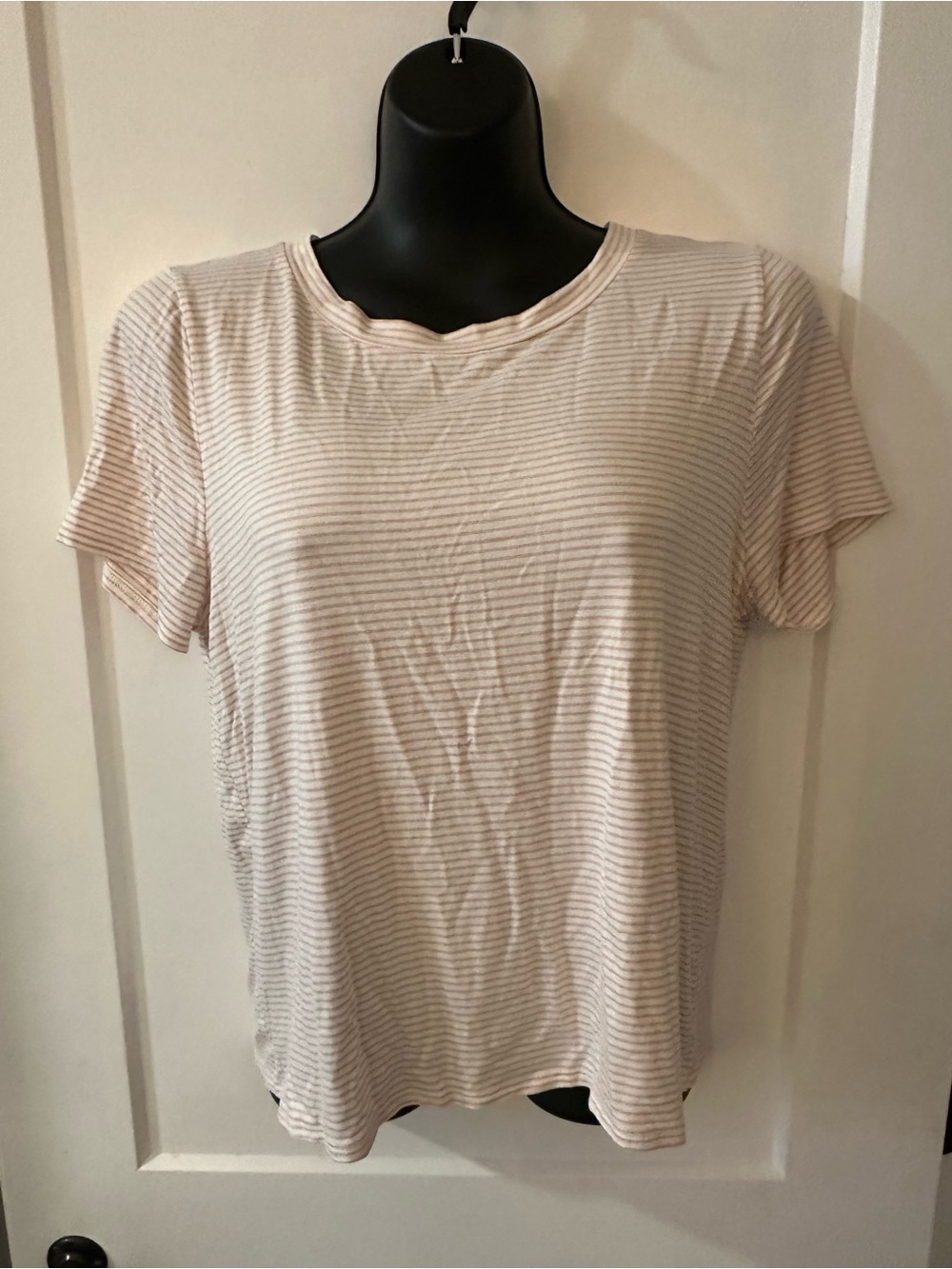Green Envelope Large Short-Sleeve Striped Tee in Cream and Light Gray